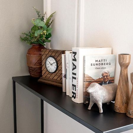 2Ndhomes Cozy Helsinki Center Studio With Park View Luaran gambar