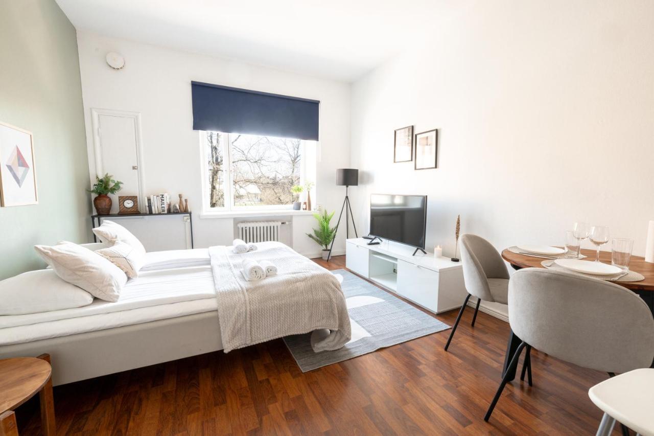 2Ndhomes Cozy Helsinki Center Studio With Park View Luaran gambar