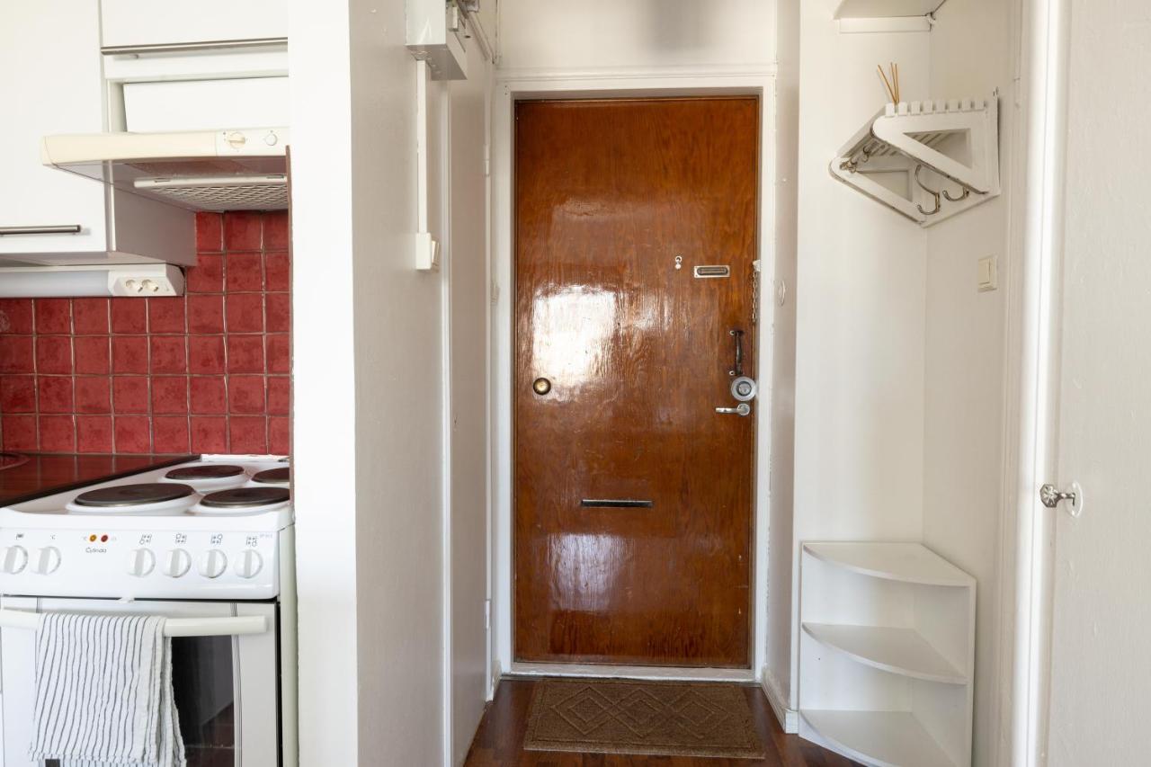 2Ndhomes Cozy Helsinki Center Studio With Park View Luaran gambar